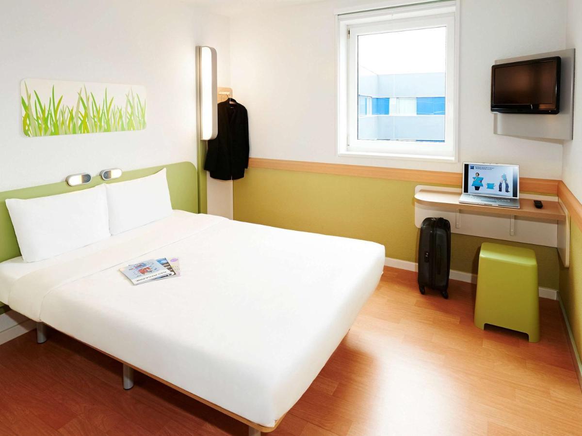 ibis budget Pau Lescar Exterior foto
